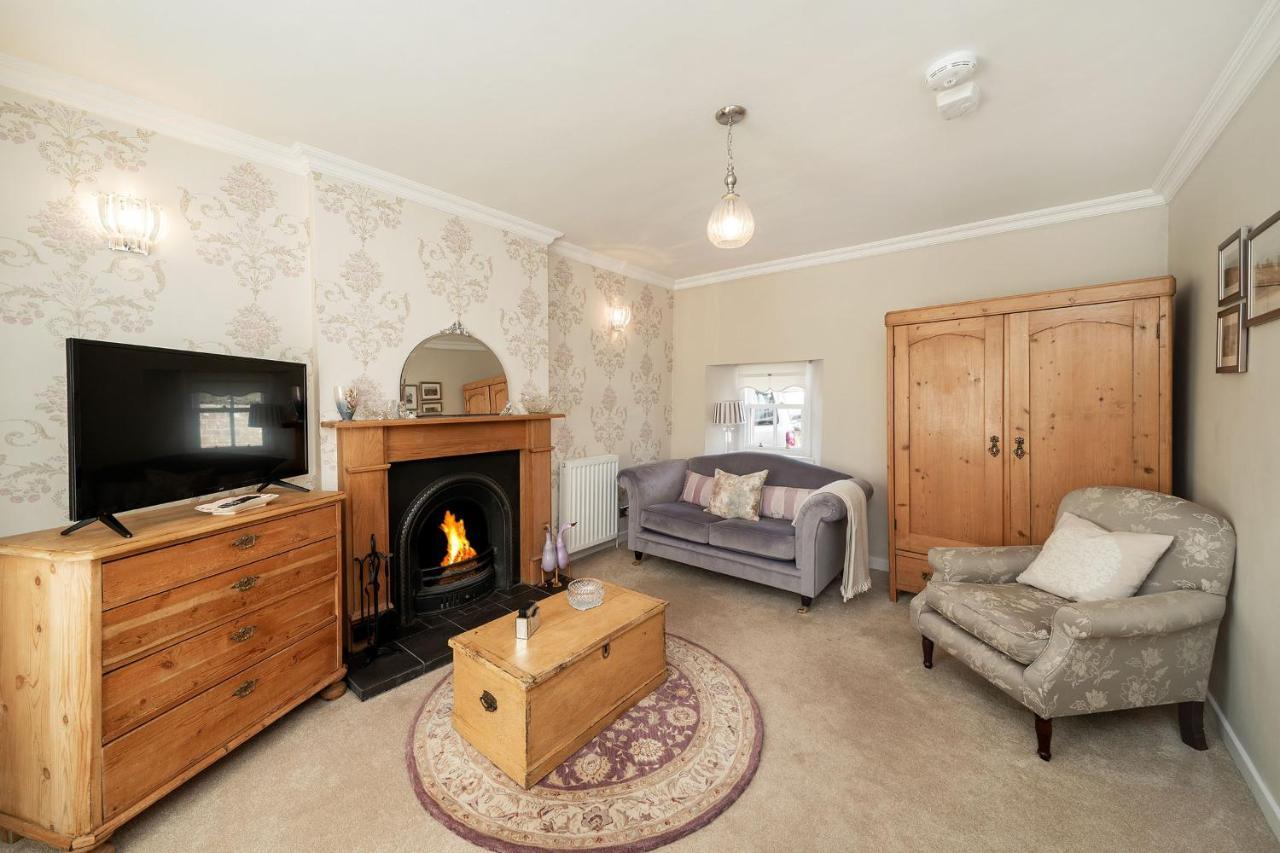 Thrums Cottage Kirriemuir Exteriör bild